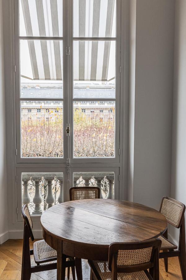 Prestigious Overlooking Palais-royal Garden Apartment *