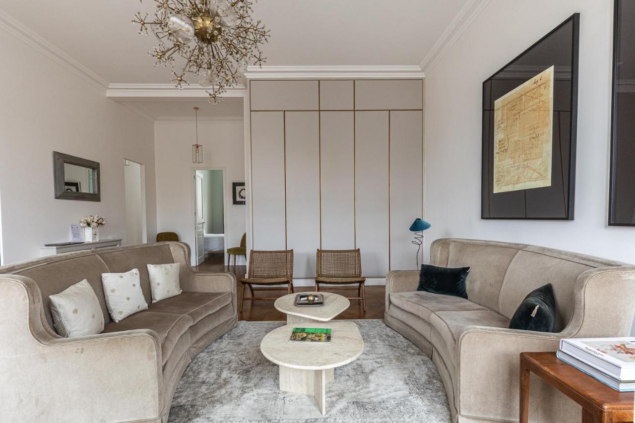 Apartment Prestigious Overlooking Palais-royal Garden Paris